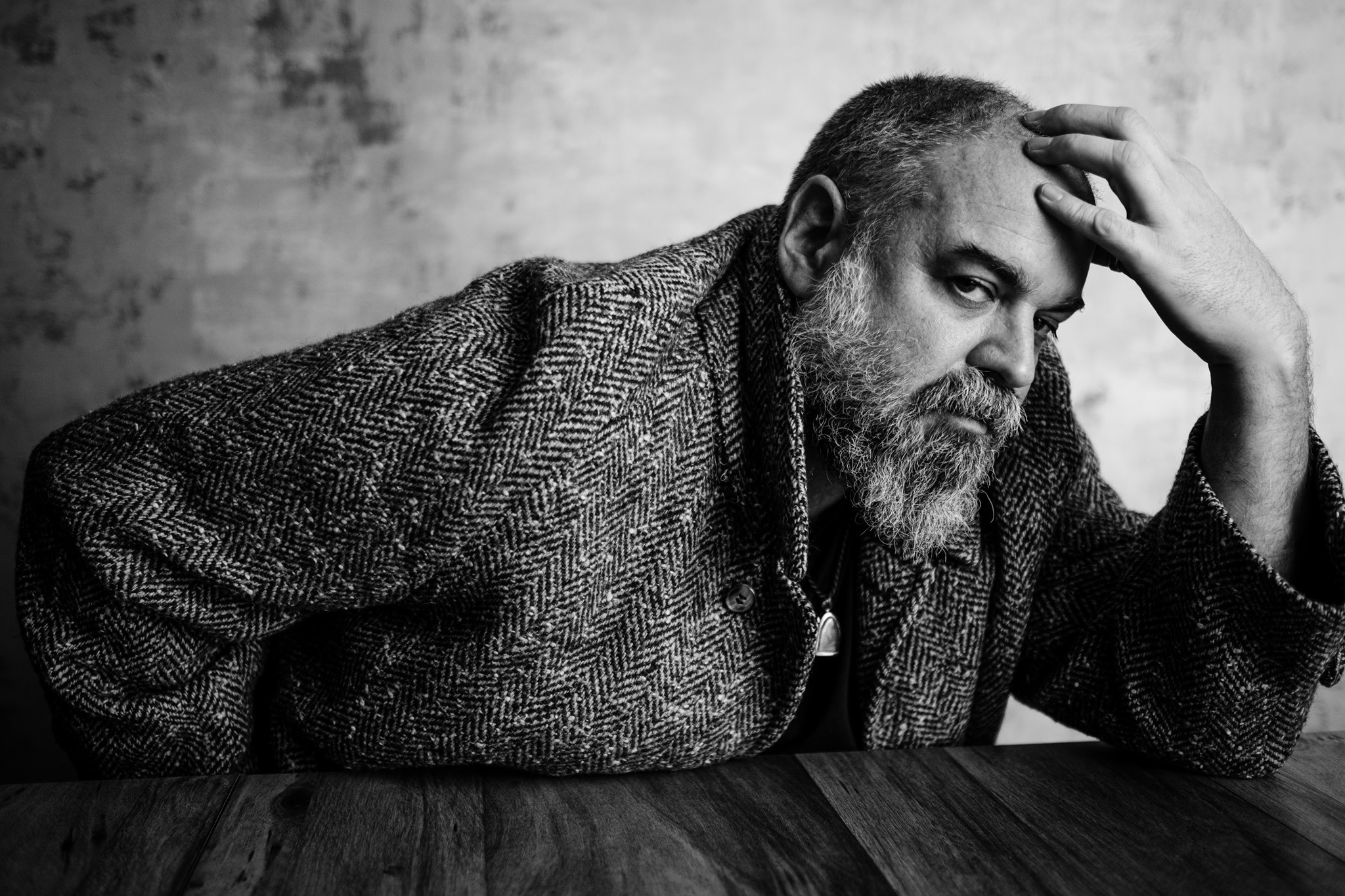 Black and white portrait of William Bay. Photo taken by Antoine Didienne.